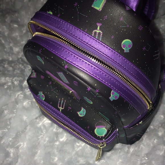 Loungefly Hocus Pocus Disney Parks exclusive mini backpack - Picture 8 of 11